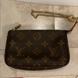 Louis Vuitton Mini Pochette Accessories